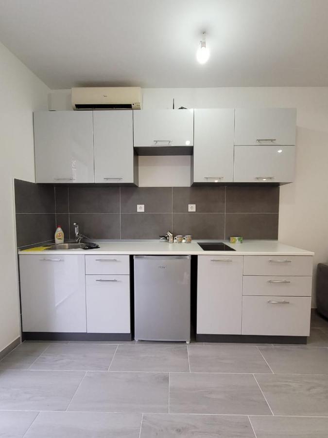 Apartment Diamond -Modern And Lovely Seaside Studio Apartment Kotor Exterior photo