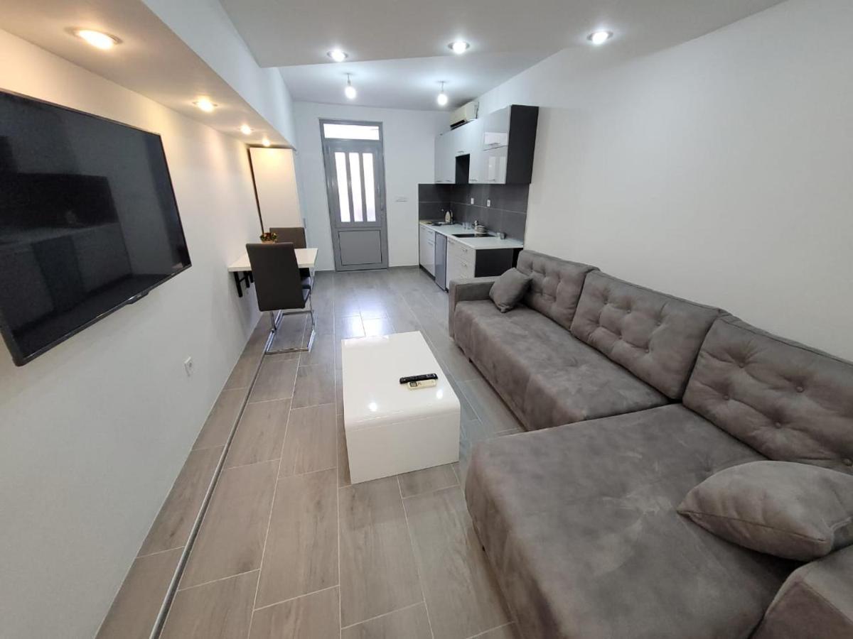 Apartment Diamond -Modern And Lovely Seaside Studio Apartment Kotor Exterior photo