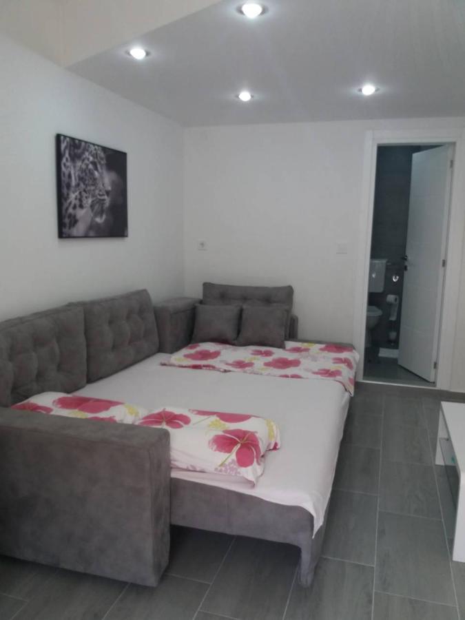 Apartment Diamond -Modern And Lovely Seaside Studio Apartment Kotor Exterior photo
