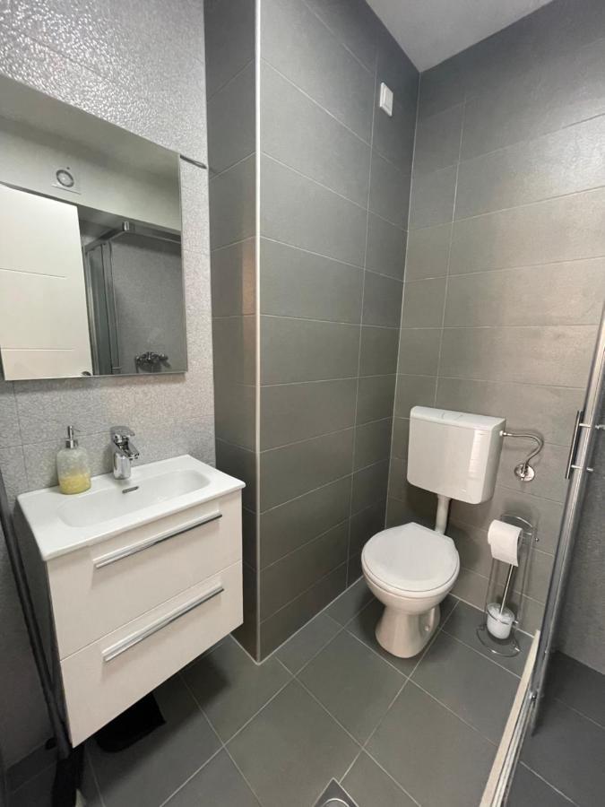 Apartment Diamond -Modern And Lovely Seaside Studio Apartment Kotor Exterior photo